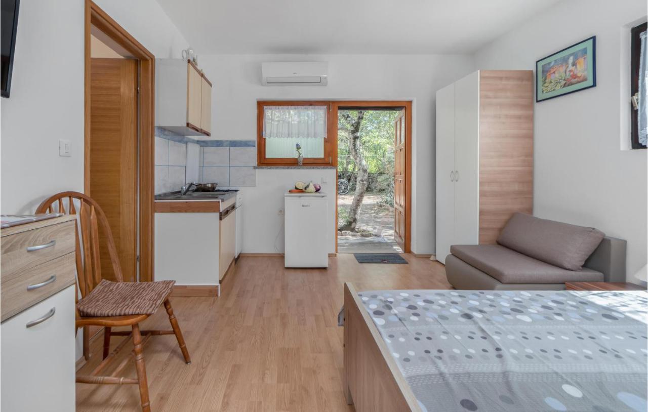 Pet Friendly Apartment In Pinezici With Wifi Exterior photo